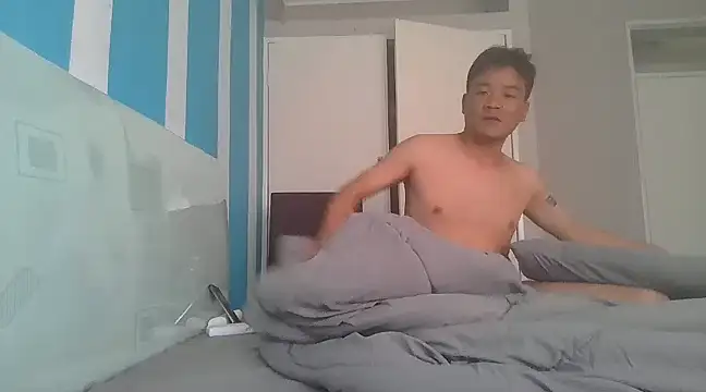 Snapshot of kisstoyousoon2024 chatting on 12.04.24 kisstoyousoon2024 online show from 12.04.24