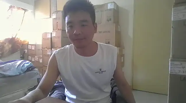 Snapshot of kisstoyousoon2024 chatting on 01.04.25 kisstoyousoon2024 online show from 01.04.25