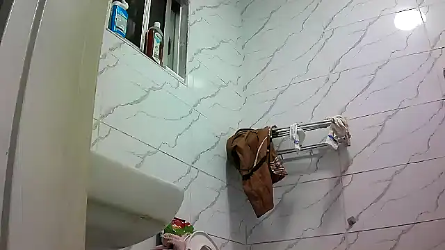 Snapshot of kisstoyousoon2024 chatting on 03.18.25 kisstoyousoon2024 online show from 03.18.25