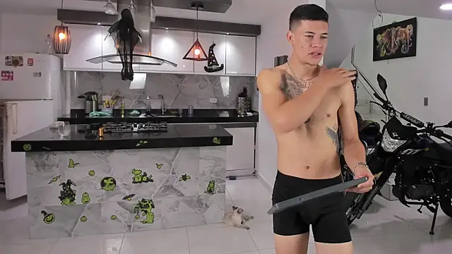 Snapshot of vicky_wendy_hot_sexx chatting on 10.16.25 vicky wendy hot sexx online show from 10.16.25