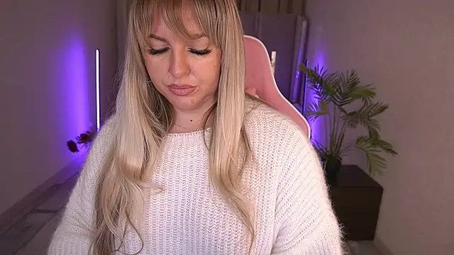 KiraCandyS online show from 01.19.25