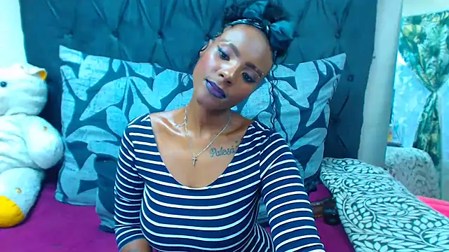 SAVAGExBOO online show from 01.17.25