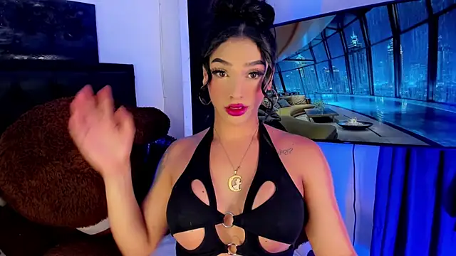 Snapshot of Maryonthemoon chatting on 10.15.25 Maryonthemoon online show from 10.15.25