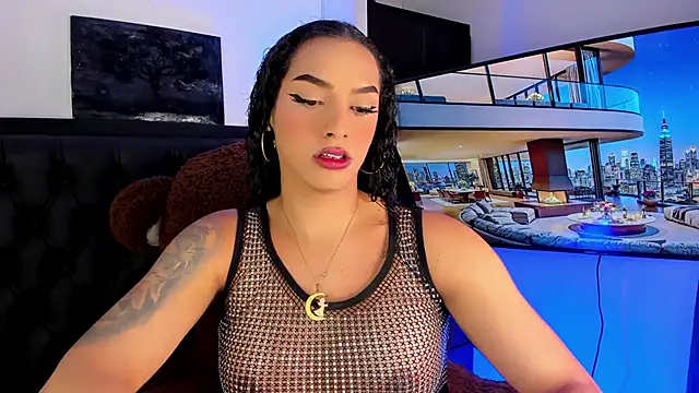 Snapshot of Maryonthemoon chatting on 10.18.25 Maryonthemoon online show from 10.18.25