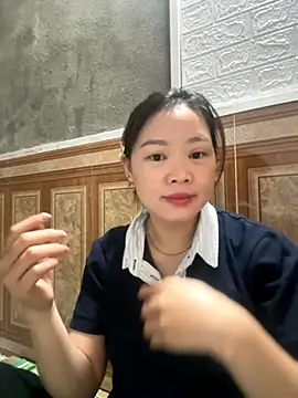 Snapshot of Hellen_111 chatting on 10.24.25 Hellen 111 online show from 10.24.25