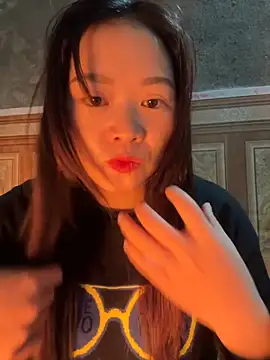 Snapshot of Hellen_111 chatting on 11.06.25 Hellen 111 online show from 11.06.25