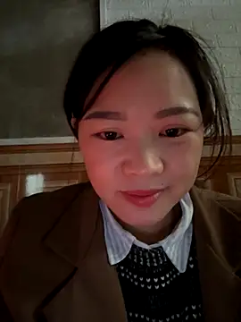 Snapshot of Hellen_111 chatting on 11.22.25 Hellen 111 online show from 11.22.25