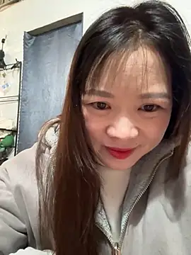 Snapshot of Hellen_111 chatting on 11.24.25 Hellen 111 online show from 11.24.25