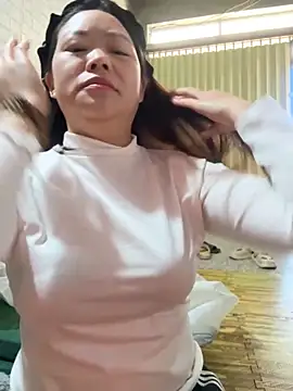 Snapshot of Hellen_111 chatting on 11.28.25 Hellen 111 online show from 11.28.25