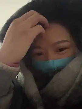 Snapshot of Hellen_111 chatting on 12.18.25 Hellen 111 online show from 12.18.25