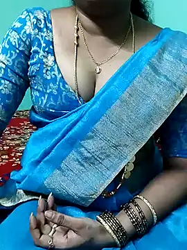 Snapshot of kasmika_kasmika chatting on 02.04.25 kasmika kasmika online show from 02.04.25