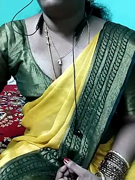 Snapshot of kasmika_kasmika chatting on 02.13.25 kasmika kasmika online show from 02.13.25