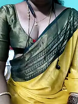 Snapshot of kasmika_kasmika chatting on 02.13.25 kasmika kasmika online show from 02.13.25