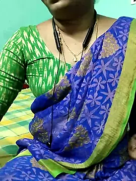 Snapshot of kasmika_kasmika chatting on 02.17.25 kasmika kasmika online show from 02.17.25