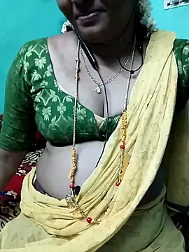 Snapshot of kasmika_kasmika chatting on 03.17.25 kasmika kasmika online show from 03.17.25