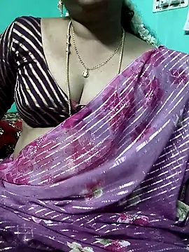 Snapshot of kasmika_kasmika chatting on 03.19.25 kasmika kasmika online show from 03.19.25