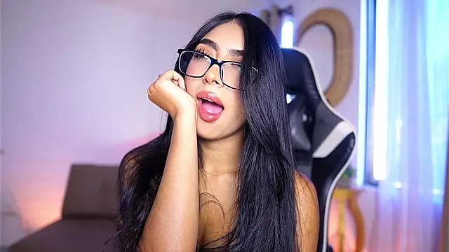 Sara albrecht online show from 12.14.24