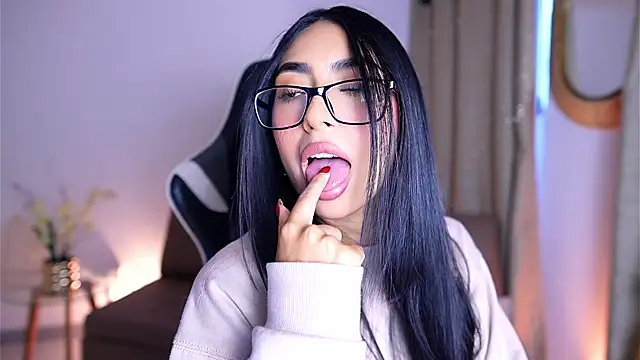 Sara albrecht online show from 12.27.24