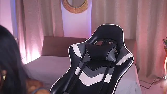 Sara albrecht online show from 02.03.25