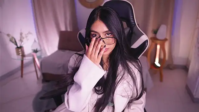 Sara albrecht online show from 02.11.25