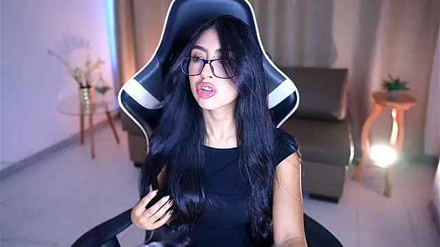 Sara albrecht online show from 03.06.25