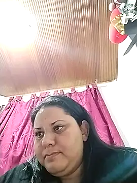 Snapshot of tetasgrandes_karol chatting on 12.03.24 tetasgrandes karol online show from 12.03.24