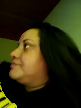 Snapshot of tetasgrandes_karol chatting on 01.10.25 tetasgrandes karol online show from 01.10.25