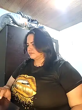 Snapshot of tetasgrandes_karol chatting on 01.19.25 tetasgrandes karol online show from 01.19.25