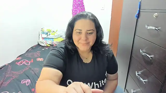 Snapshot of tetasgrandes_karol chatting on 01.30.25 tetasgrandes karol online show from 01.30.25