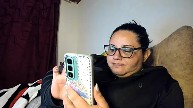 Snapshot of tetasgrandes_karol chatting on 11.07.25 tetasgrandes karol online show from 11.07.25