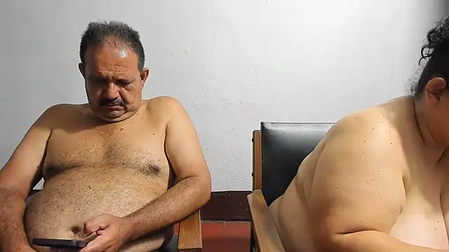 tetasgrandes karol online show from 04.22.26