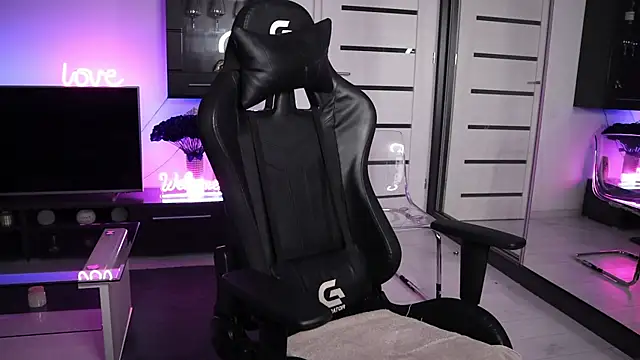 Beauty Anne online show from 11.26.25