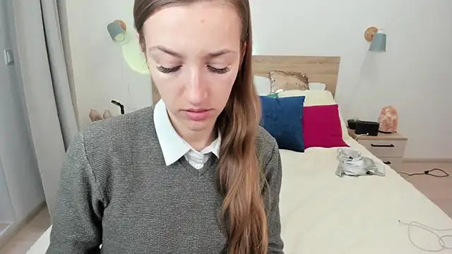 KateRedgar online show from 10.07.25