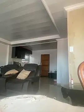 Snapshot of Moorella1 chatting on 02.18.26 Moorella1 online show from 02.18.26