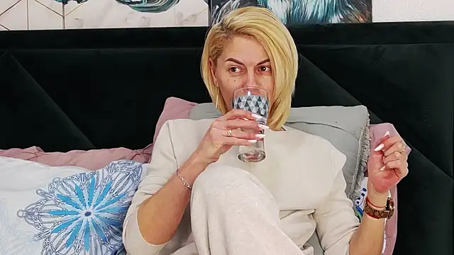 tanyagrey online show from 02.20.26