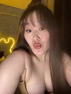 Snapshot of your_toxic_cum chatting on 02.22.26 your toxic cum online show from 02.22.26