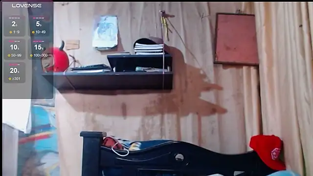 Snapshot of Alanagracia chatting on 11.03.25 Alanagracia online show from 11.03.25