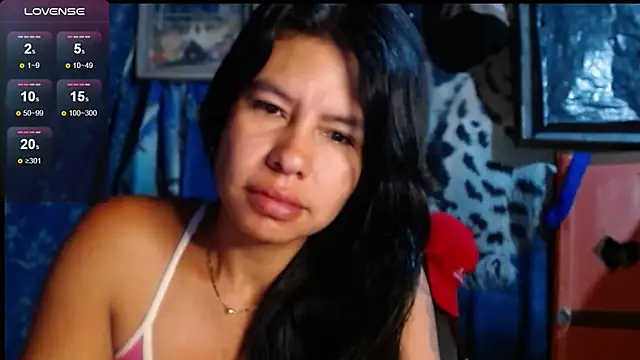 Snapshot of Alanagracia chatting on 11.04.25 Alanagracia online show from 11.04.25