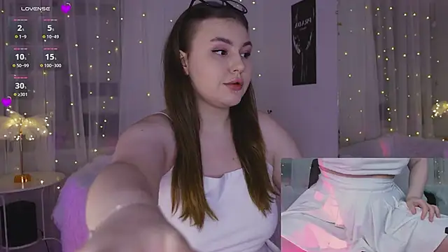 Snapshot of Mia__Peach chatting on 01.08.25 Mia Peach online show from 01.08.25