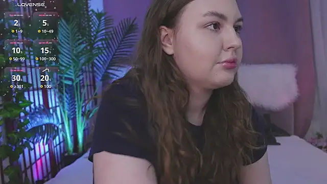 Snapshot of Mia__Peach chatting on 01.13.25 Mia Peach online show from 01.13.25