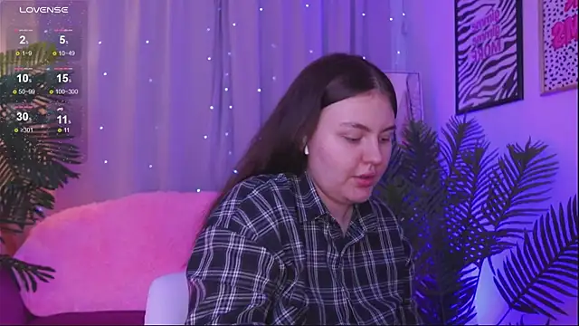 Snapshot of Mia__Peach chatting on 03.08.25 Mia Peach online show from 03.08.25