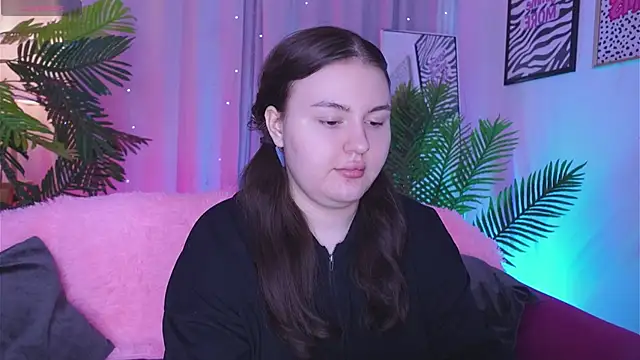 Snapshot of Mia__Peach chatting on 03.08.25 Mia Peach online show from 03.08.25