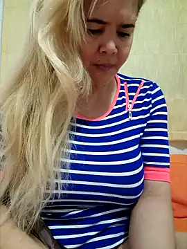 lamorbosa37 online show from 12.17.24