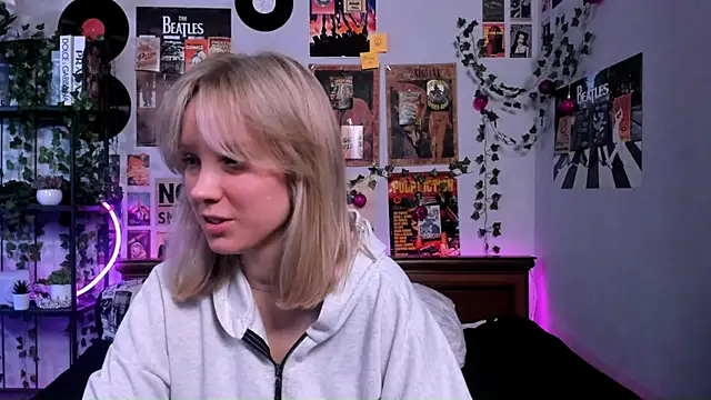 AliciaParkerf online show from 03.17.25