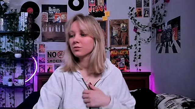 AliciaParkerf online show from 03.18.25