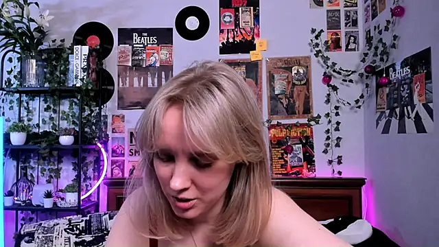 AliciaParkerf online show from 03.18.25