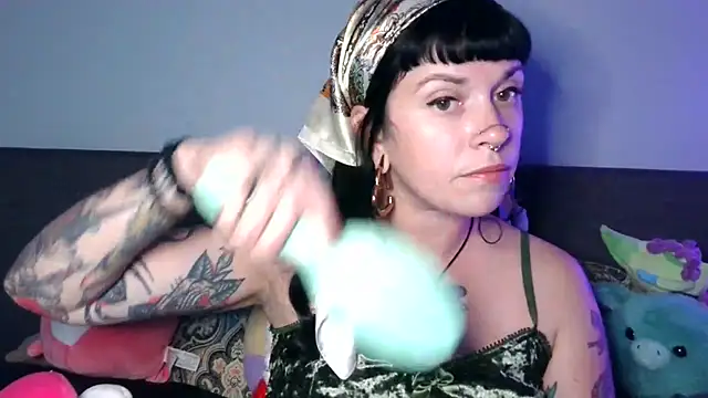 Snapshot of Marcelinegoddess chatting on 09.30.25 Marcelinegoddess online show from 09.30.25