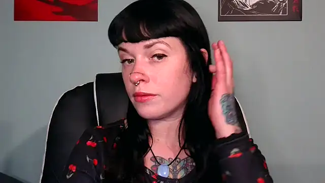 Snapshot of Marcelinegoddess chatting on 11.02.25 Marcelinegoddess online show from 11.02.25