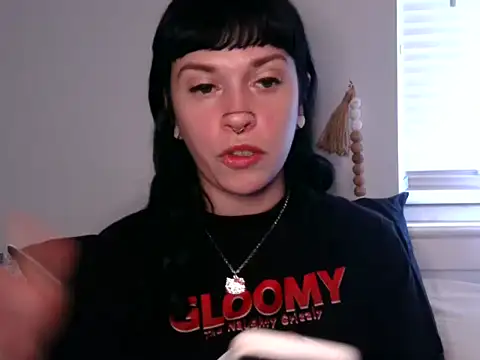 Marcelinegoddess online show from 12.17.25