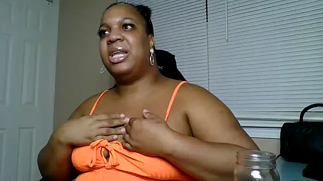 Badgirlbrittt online show from 09.27.25